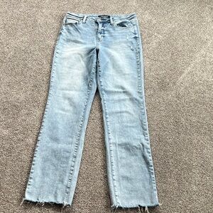 Judy Blue Light Wash Straight Leg Jeans with Raw Hem